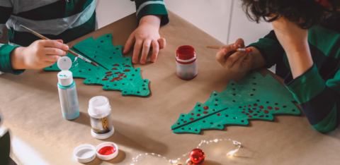 kids painting christmas tree